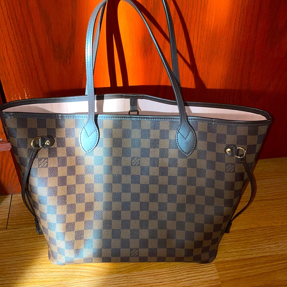 Louis Vuitton medium Neverfull bag and wallet